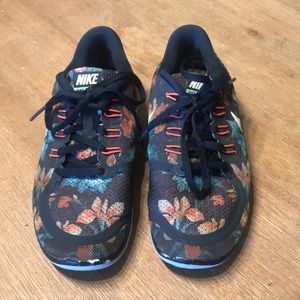 SALE!!🚨🚨 Nike Free